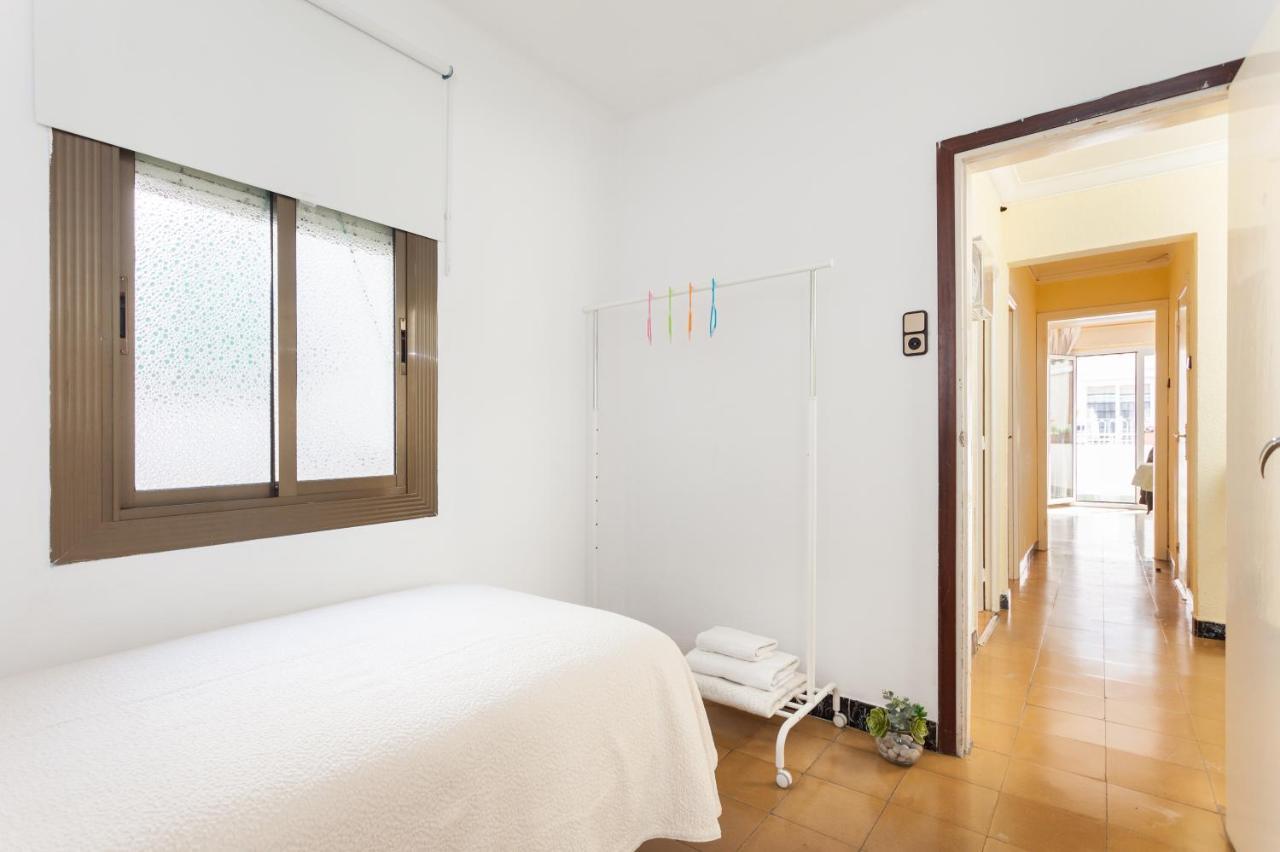 Apartamento Con Encanto, Luminoso Y Tranquilo Apartment L'Hospitalet de Llobregat Bagian luar foto